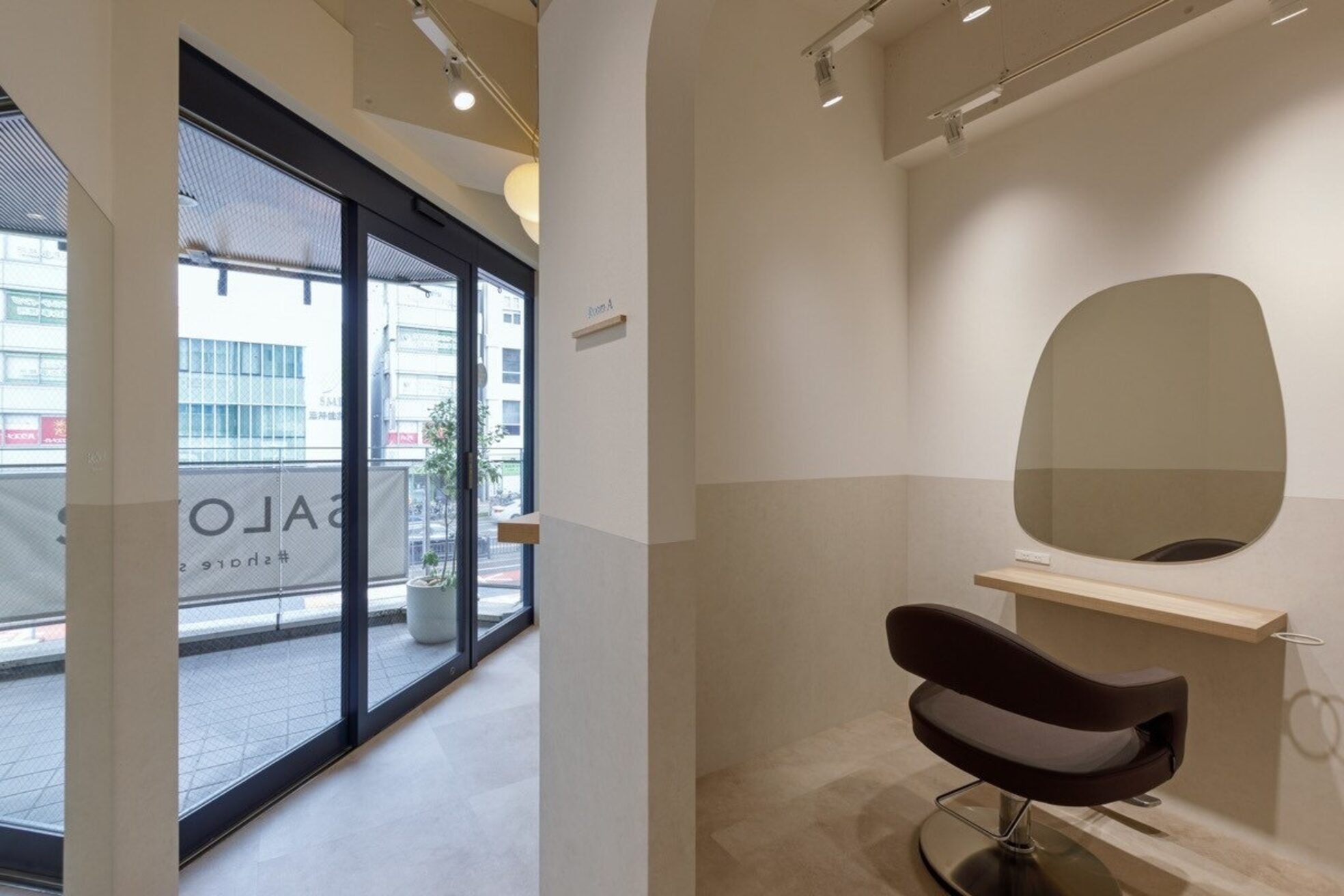 サロウィン 名古屋本山店(SALOWIN)1