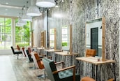 アグ ヘアー ネージュ 新札幌店(Agu hair neige)