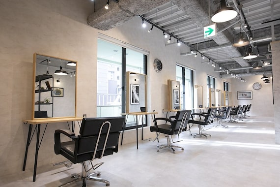 アグ ヘアー ピュアレ 六甲道店(Agu hair phyale)