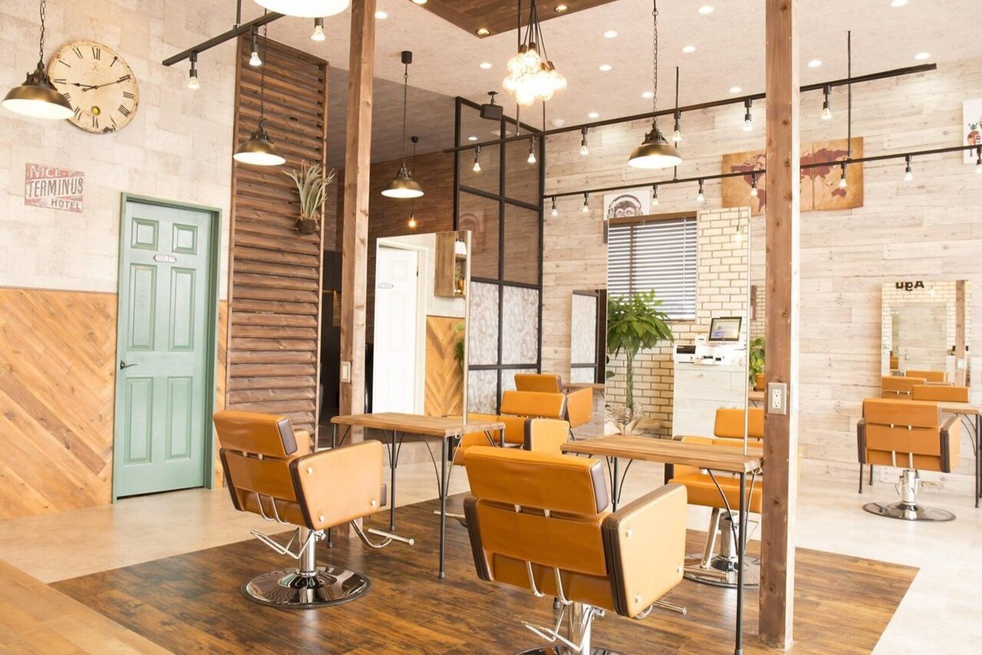 アグ ヘアー オーパス 小山店(Agu hair opus)1