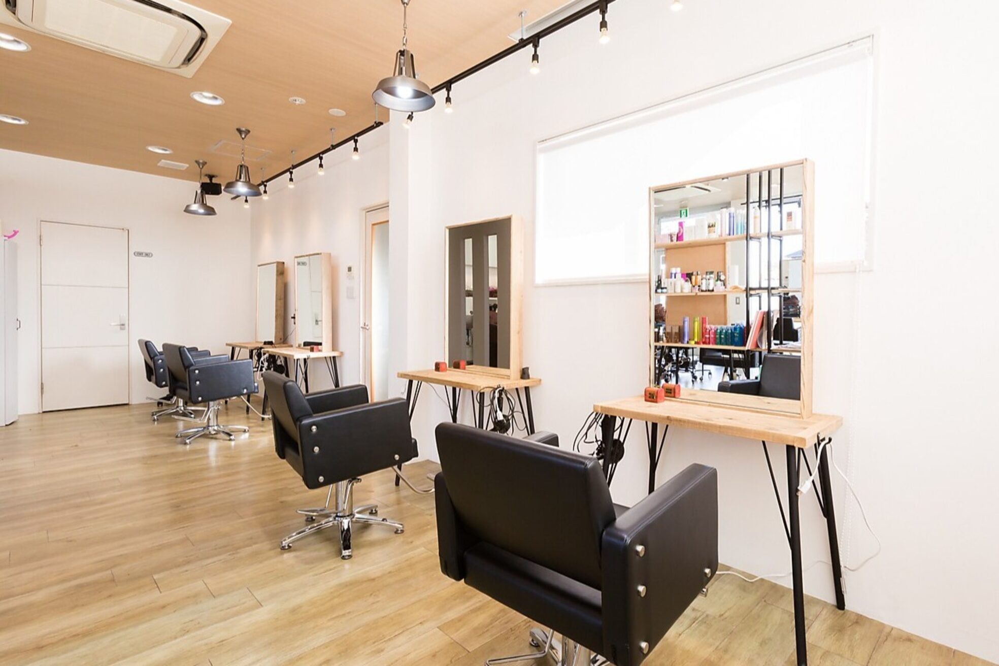 アグ ヘアー チュロ 沖新町店(Agu hair chulo)1