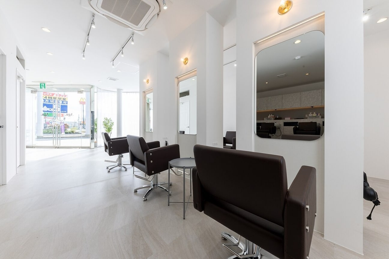 Agu. hair（株式会社　ロイネス）画像1