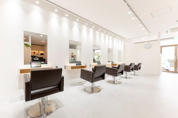 アグ ヘアー アルスカー 古河旭町店(Agu hair Alskar)