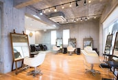 アグ ヘアー ファボリ 守谷店(Agu hair favori)