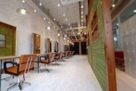 アグ ヘアー ナウラ 三国ヶ丘店(Agu hair nauraa)