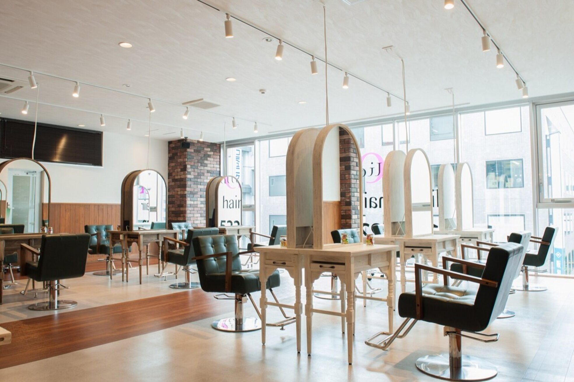 アグ ヘアー リップ 札幌駅前店(Agu hair lip)1