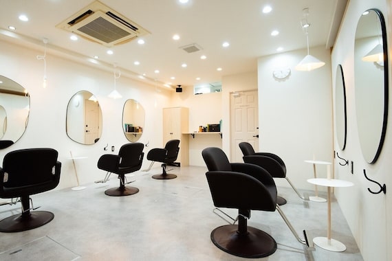 アグ ヘアー ムーミ 西葛西店(Agu hair Muumit)