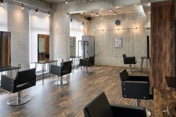 アグ ヘアー カリラ 谷山2号店(Agu hair caolila)