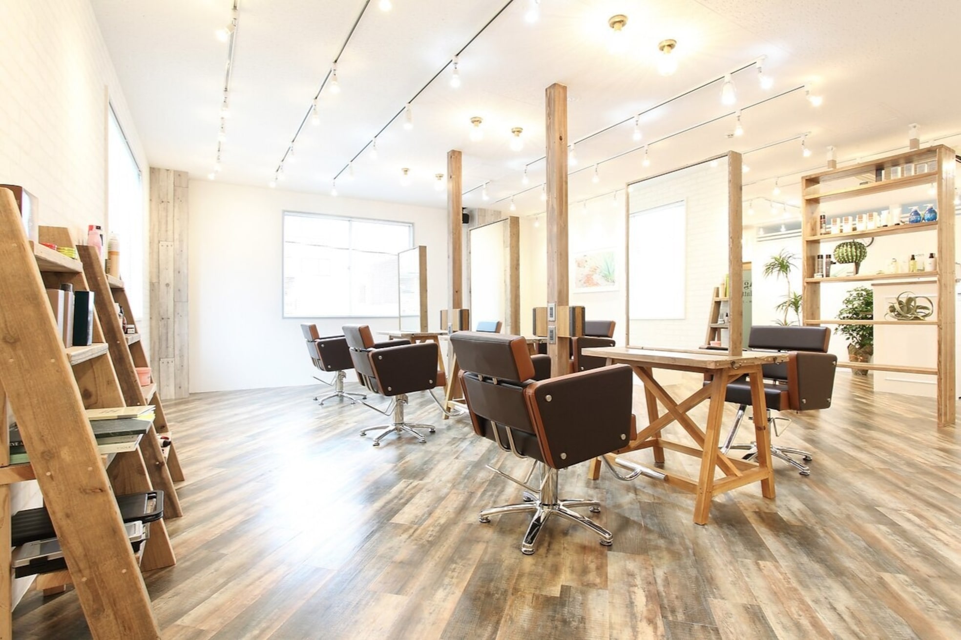 アグ ヘアー ラティ 獨協大学前店(Agu hair latti)1