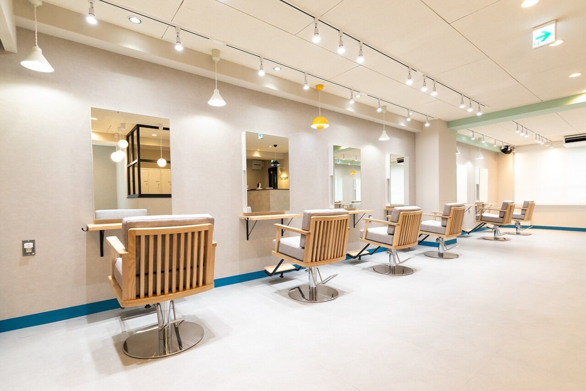 アグ ヘアー モネ 三鷹店(Agu hair monet)1