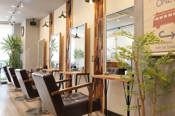 アグ ヘアー ロイグ 郡山店(Agu hair roaig)