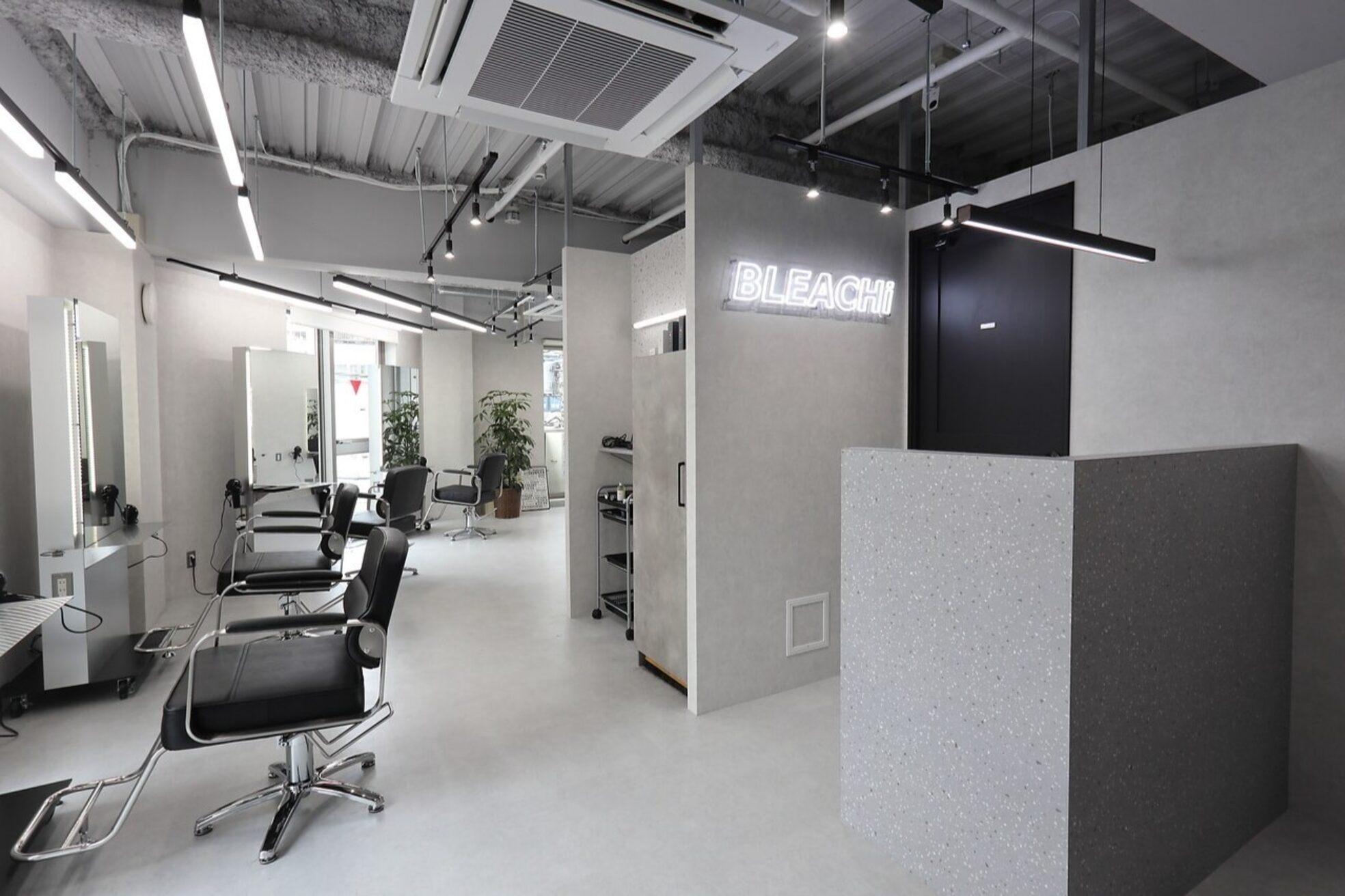 ブリーチ 国分寺店(BLEACHi)1