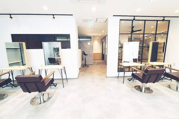 アグ ヘアー トーリ 南郷18丁目店(Agu hair tohri)1