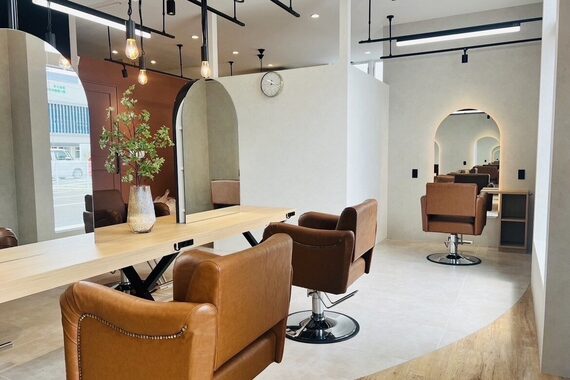 アグ ヘアー エゼ 石江店(Agu hair aise)