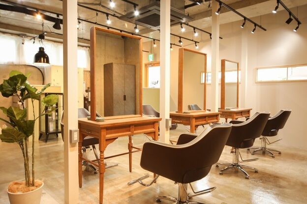 アグ ヘアー ミヤン 香椎千早2号店(Agu hair miyan)1