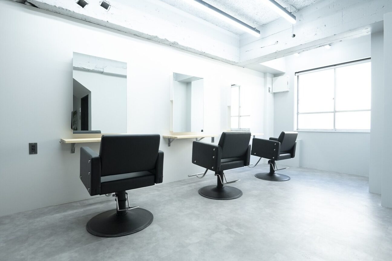 Men's hair salon FIRST（株式会社　ＢＥＬＬＴＲＥＥ）画像1