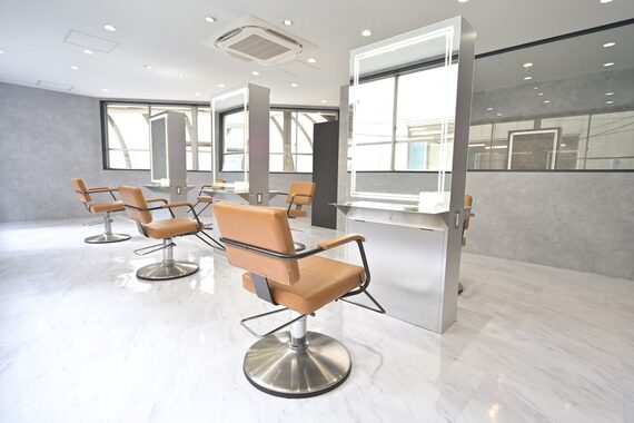 シーエス メイド バイ シャチュー 北千住店(CS made by SHACHU)