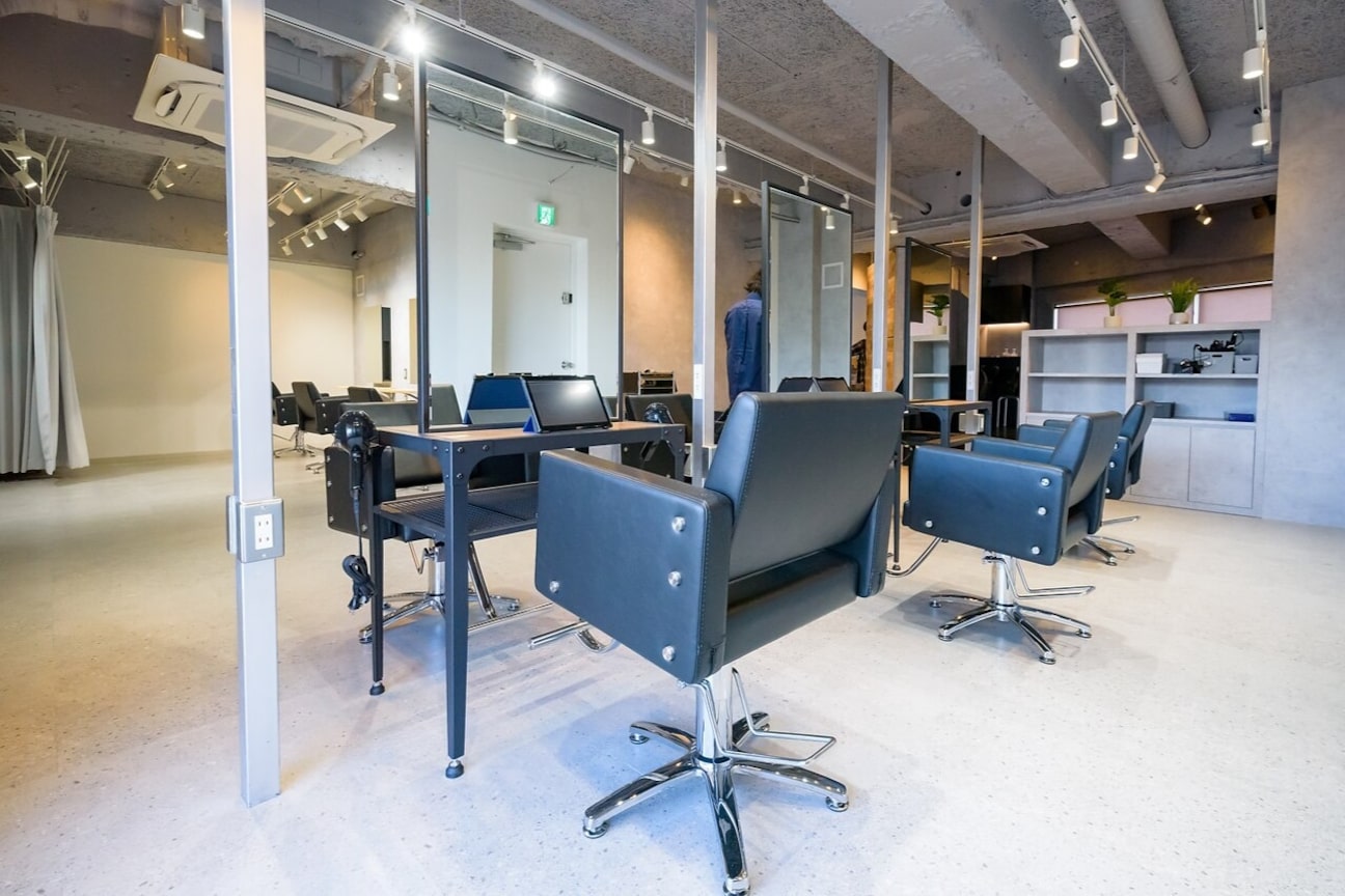 Agu. hair（株式会社　ＢＥＬＬＴＲＥＥ）画像3