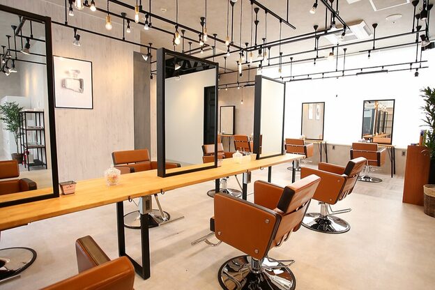 アグ ヘアー ラーク 三島本町タワー店(Agu hair lark)1