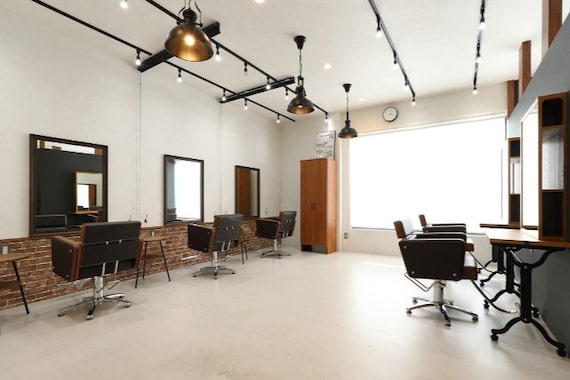 アグ ヘアー プリュム 新三郷店(Agu hair plume)