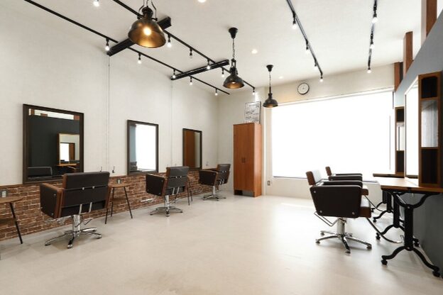アグ ヘアー プリュム 新三郷店(Agu hair plume)1