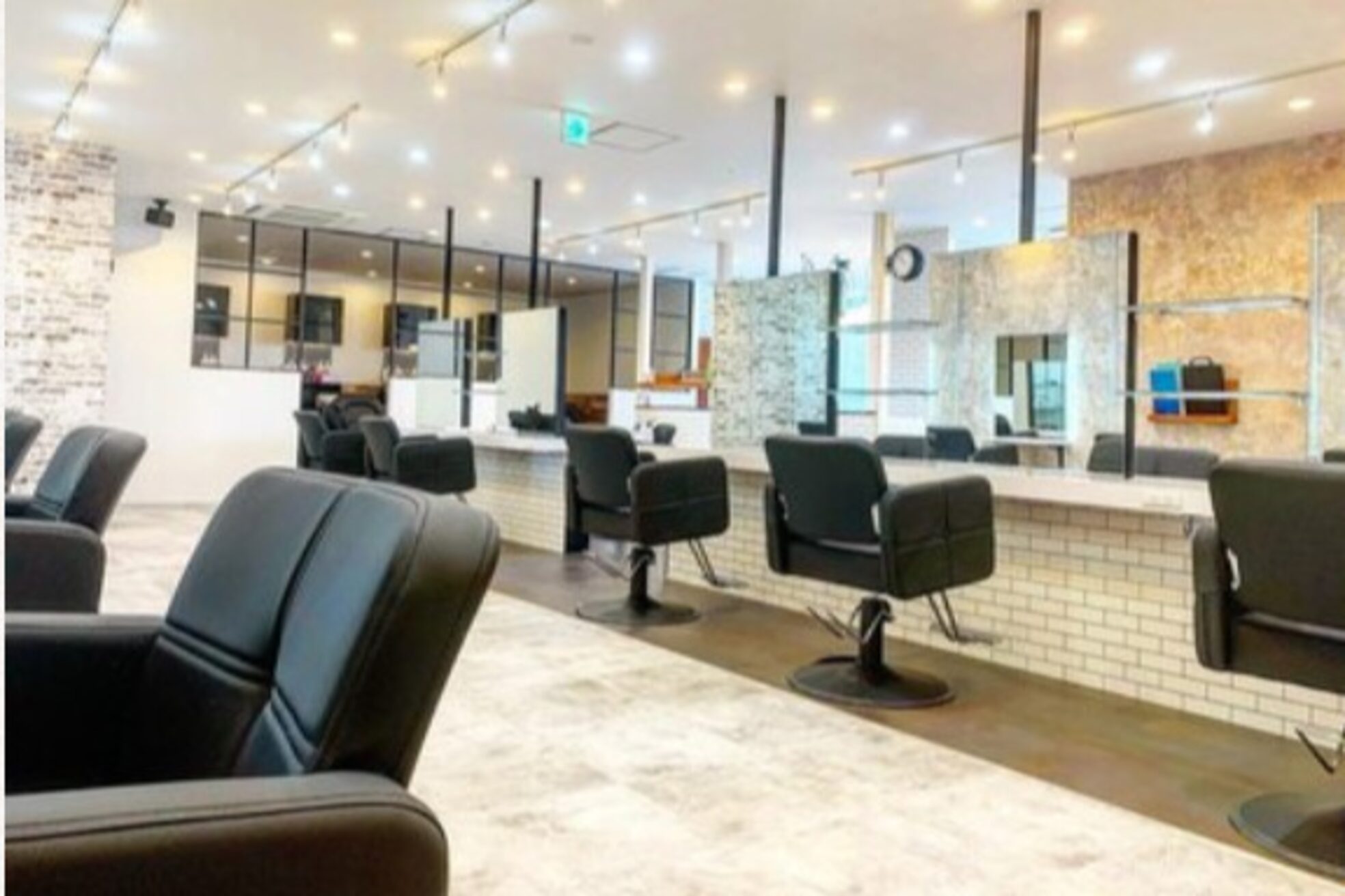 アグ ヘアー アクロス 結城店(Agu hair across)1