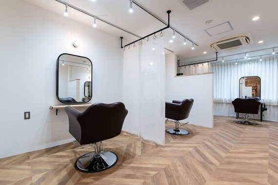 アグ ヘアー アララト 長崎銅座町店(Agu hair Ararat)