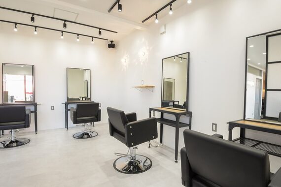 アグ ヘアー ミニョン 半田2号店(Agu hair mignon)