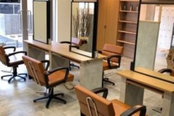 アグ ヘアー ニフティー 瀬田店(Agu hair nifty)