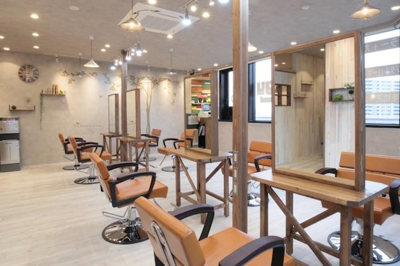 アグ ヘアー ローラン 一宮店(Agu hair roland)