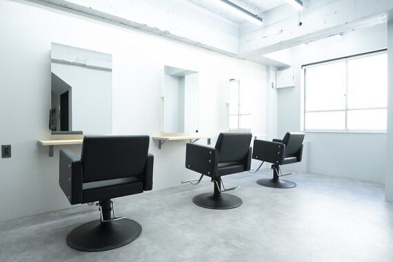 ファースト 栄店(First)