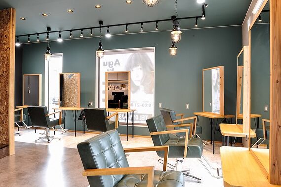アグ ヘアー フラウ 岡崎2号店(Agu hair flau)