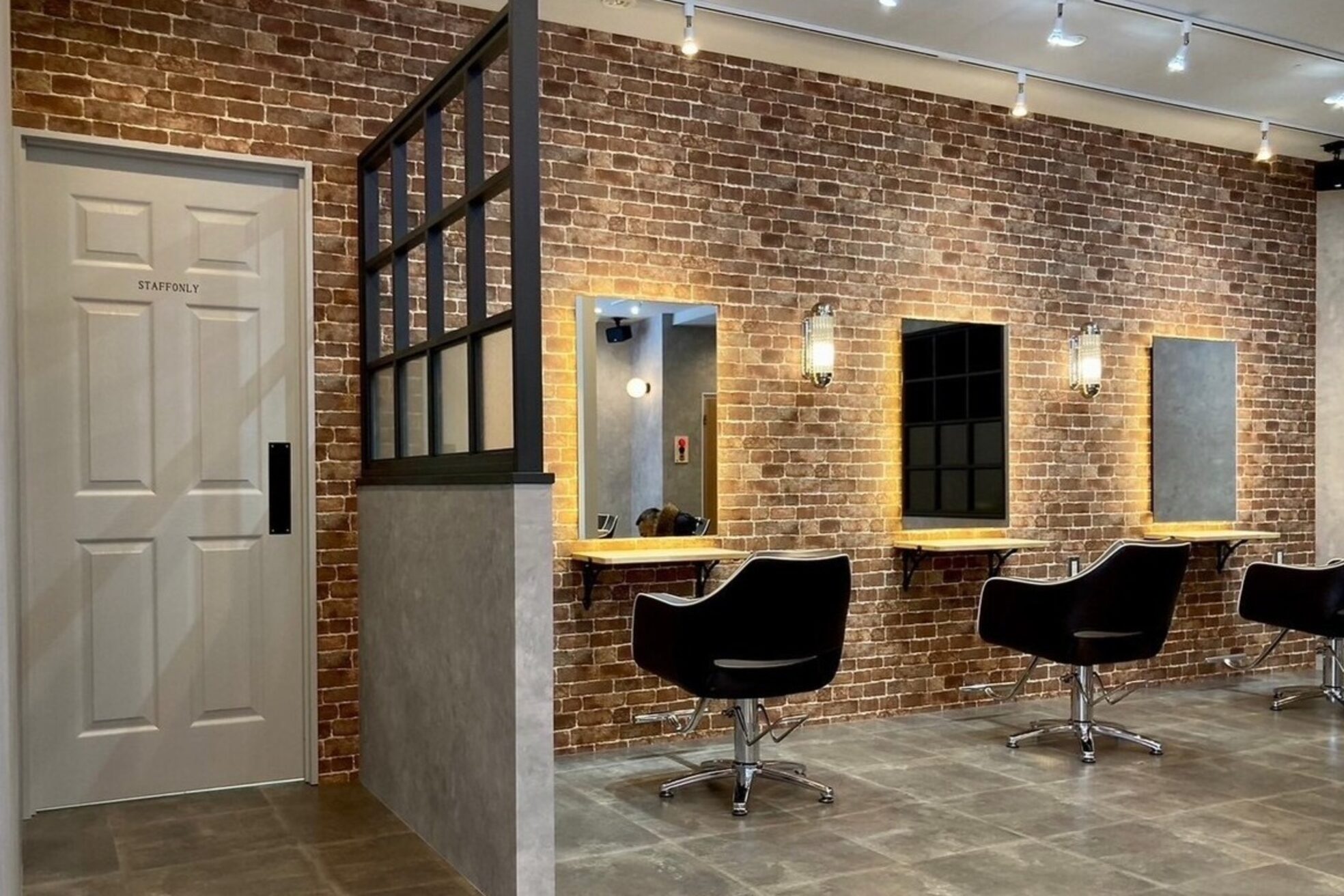 アグ ヘアー クイ 長潟店(Agu hair kuih)2