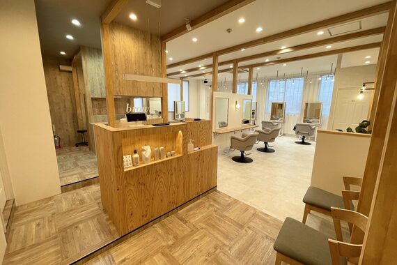 アグ ヘアー ブラウン 燕三条店(Agu hair brown)