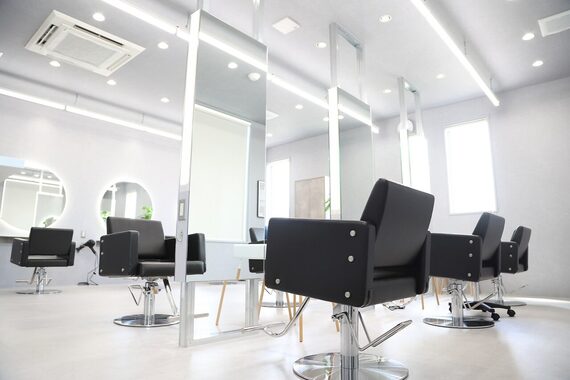 アグ ヘアー ワース 新発田ミッドタウン小舟店(Agu hair worth)