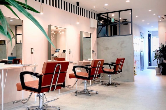 アグ ヘアー アリス 十三店(Agu hair aris)