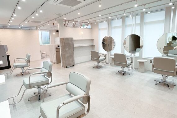アグ ヘアー ウェヌス 徳島ザ・ビッグ鴨島店(Agu hair venus)