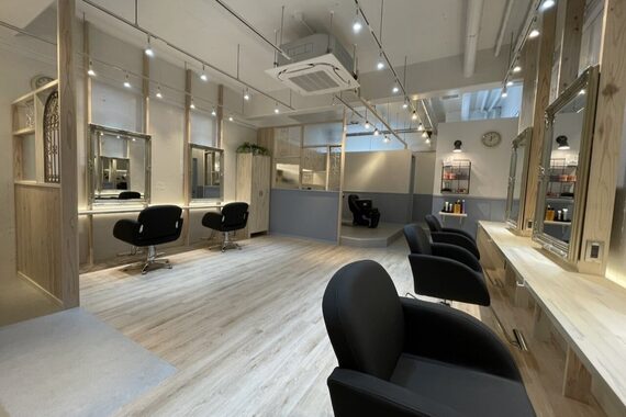 アグ ヘアー クーヴェル 泉大津店(Agu hair couver)