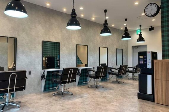 アグ ヘアー ルミナス 千里丘イズミヤ前店(Agu hair luminous)