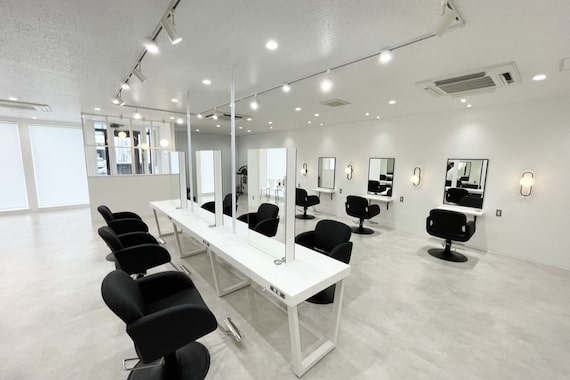 アグ ヘアー フィッツ 旭川豊岡店(Agu hair fits)