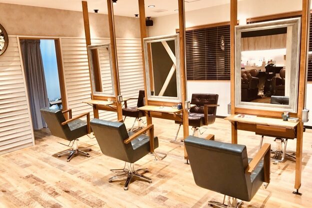 アグ ヘアー ジネス 米沢金池店(Agu hair jines)1