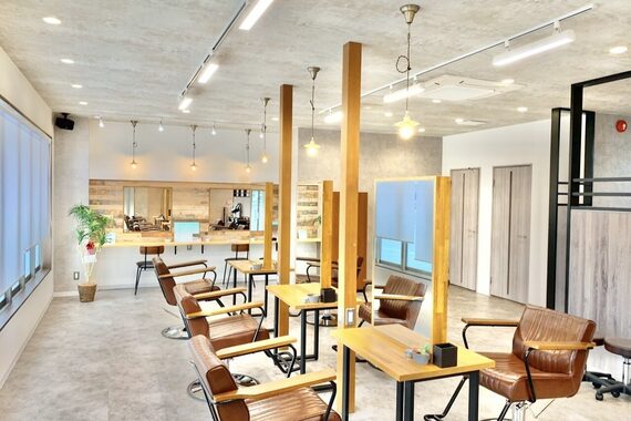 アグ ヘアー オーウェン 山形元木店(Agu hair owen)