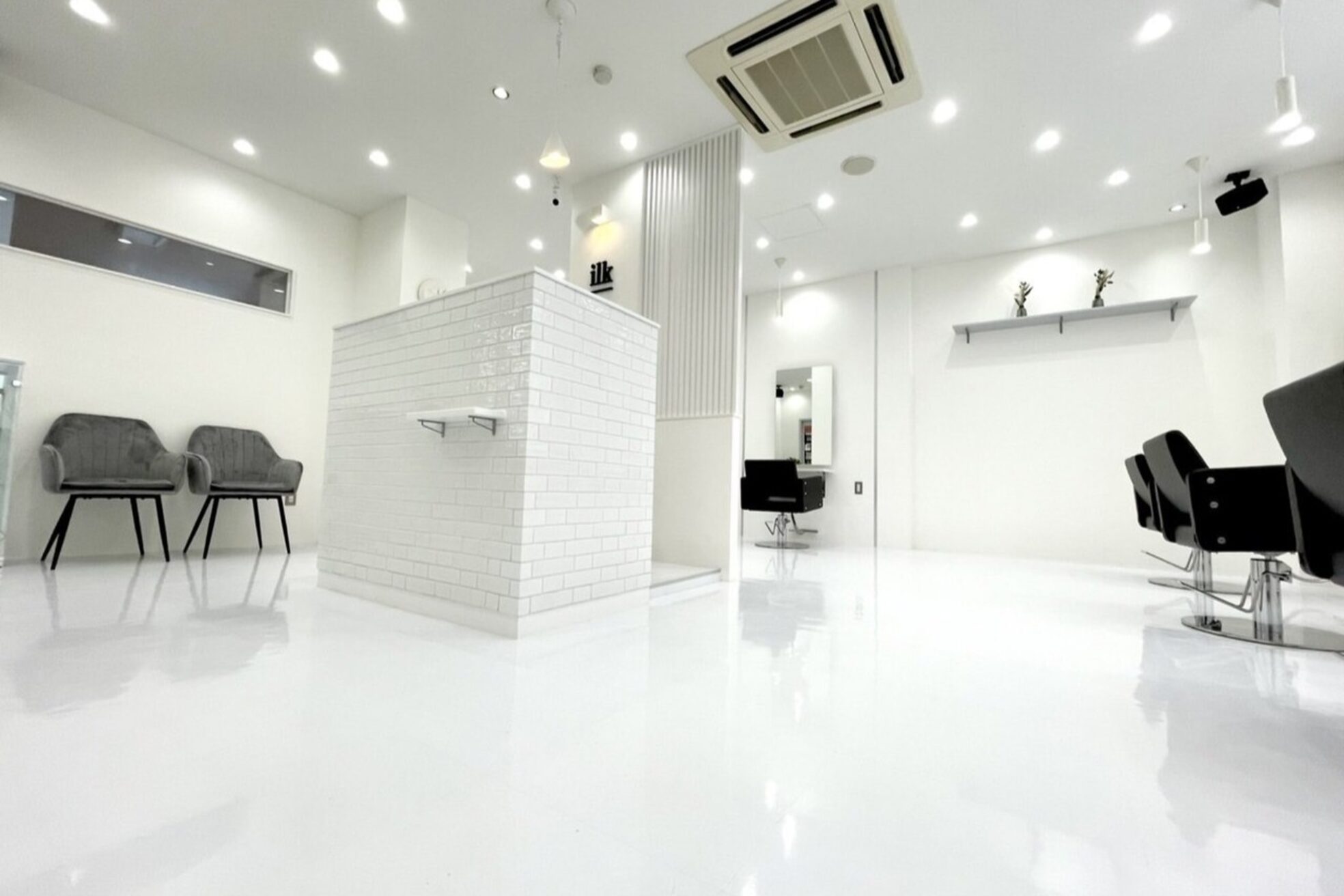 アグ ヘアー イルク 網走TSUTAYA店(Agu hair ilk)1