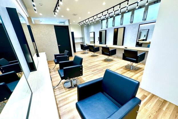アグ ヘアー シェール JR高槻駅前店(Agu hair cher)1