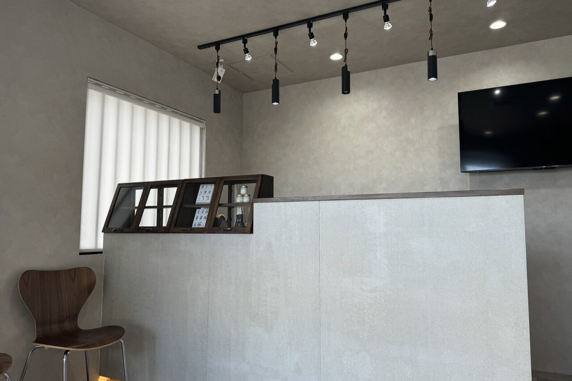 アグ ヘアー ファド 岡場店(Agu hair Fado)1