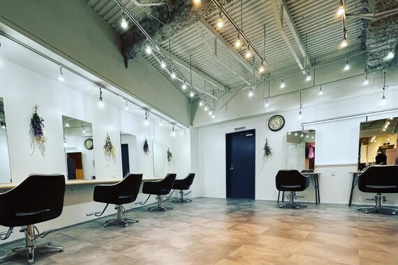 アグ ヘアー リベル 守口市駅前店(Agu hair liber)