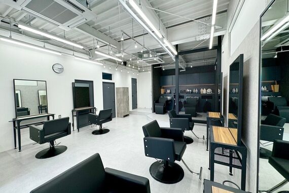 ファースト 甲府店(First)