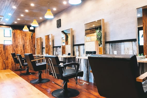 アグ ヘアー アレン 豊科店(Agu hair allen)