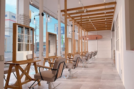 アグ ヘアー オールズ 村井店(Agu hair o'alls)