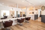 アグ ヘアー トパーズ いわき植田店(Agu hair topaz)